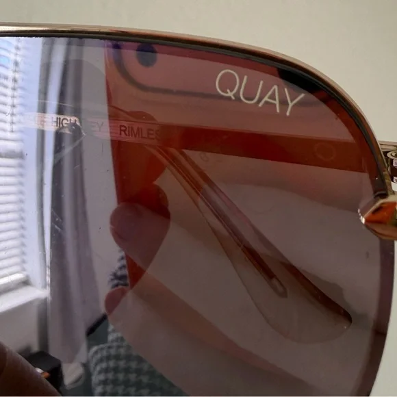 QUAY • High Key rimless aviator sunglasses - Picture 2 of 6